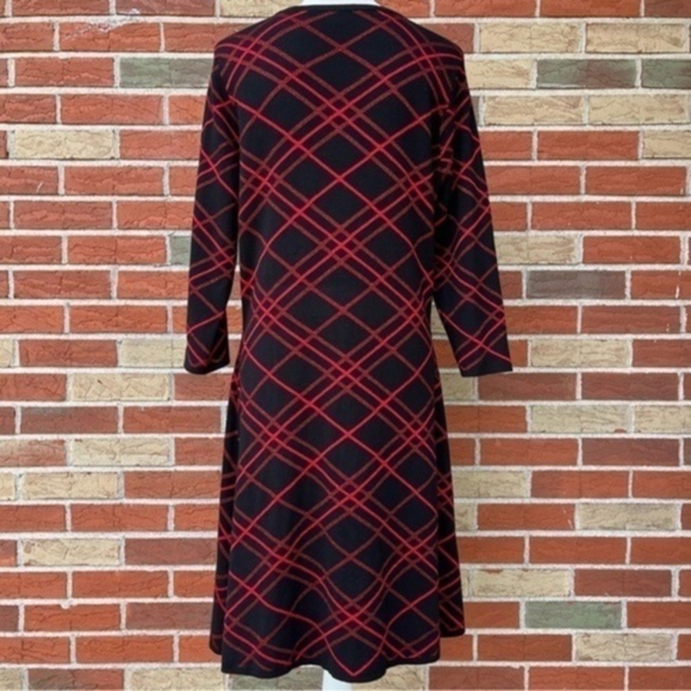 Nanette Lepore Round Neck 3/4 Sleeve Red Black Fit & Flare Sweater Dress 👗 - Picture 6 of 8